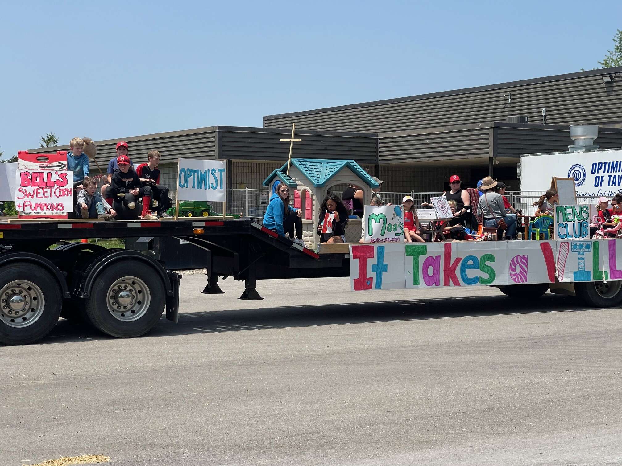 FD_-_Parade_Float_3.jpg